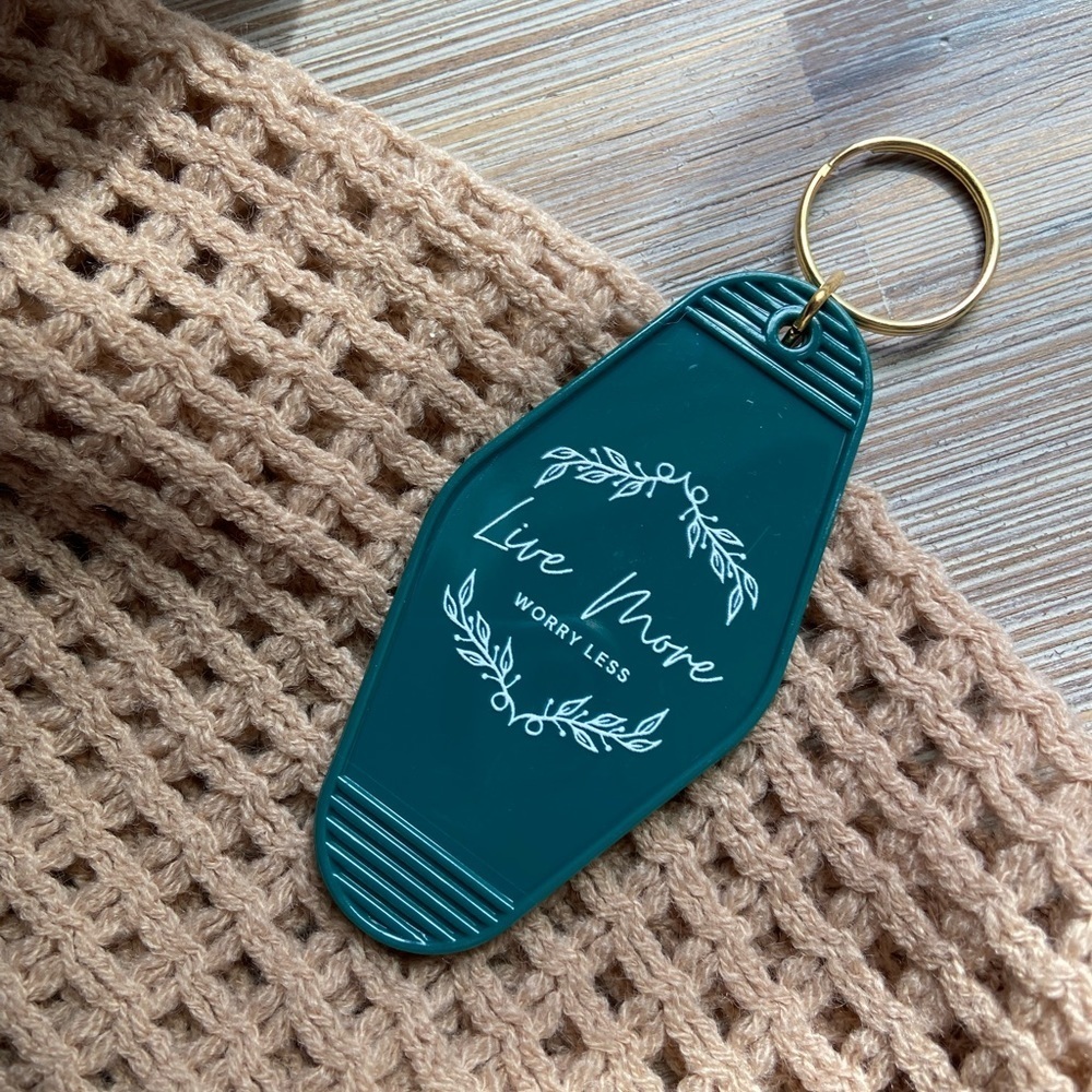 Retro Motel Keychain-live more worry less
